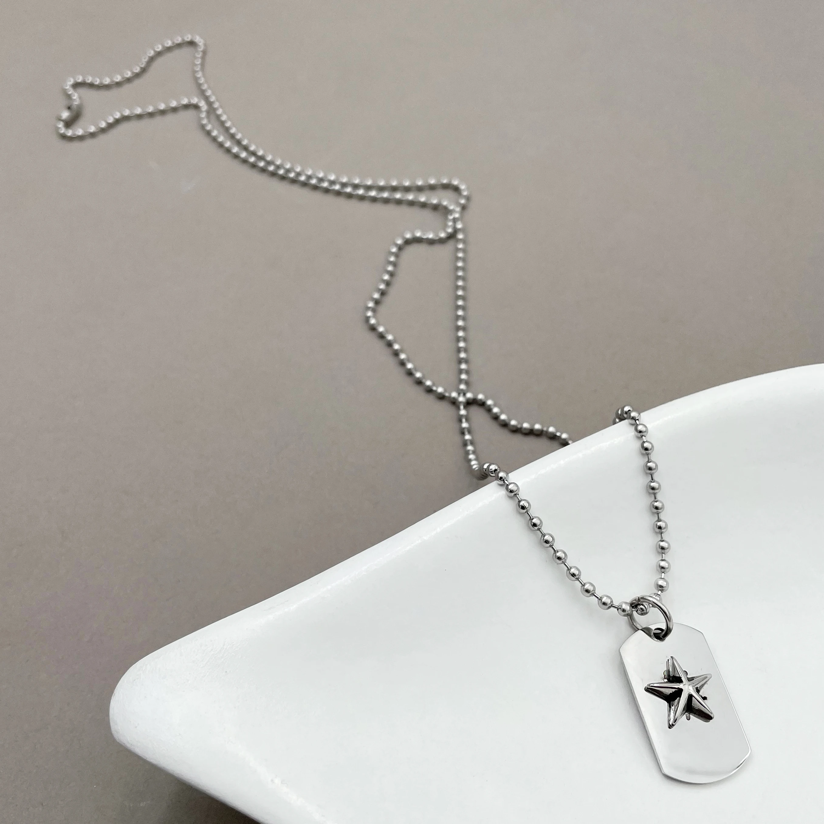 

Fashion Star Silver Pendant Necklace Punk Hip Hop Hang Tag Towel Chain Necklace For Man Women Jewelry Friend Party Gift