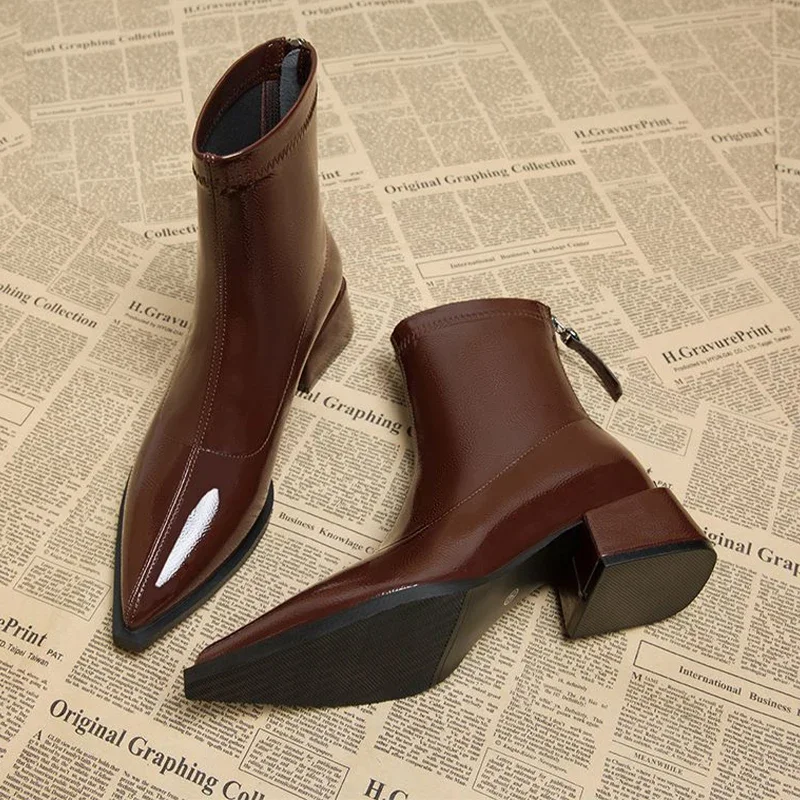 Ботильоны женские на массивном каблуке с острым носком