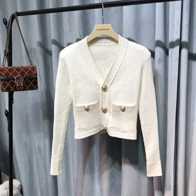 Женский трикотажный свитер с V-образным вырезом на осень/зиму |