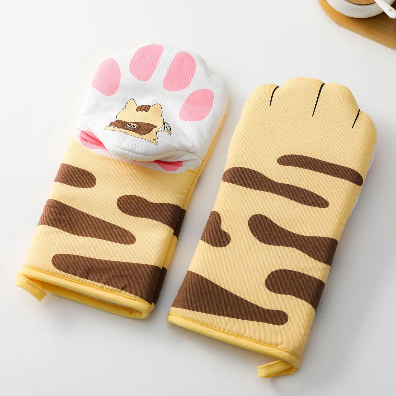 

1Pc Microwave Gloves Cartoon Cat Paws Oven Mittens Insulation Oven Gloves Heat Resistant Non-slip Baking Tool
