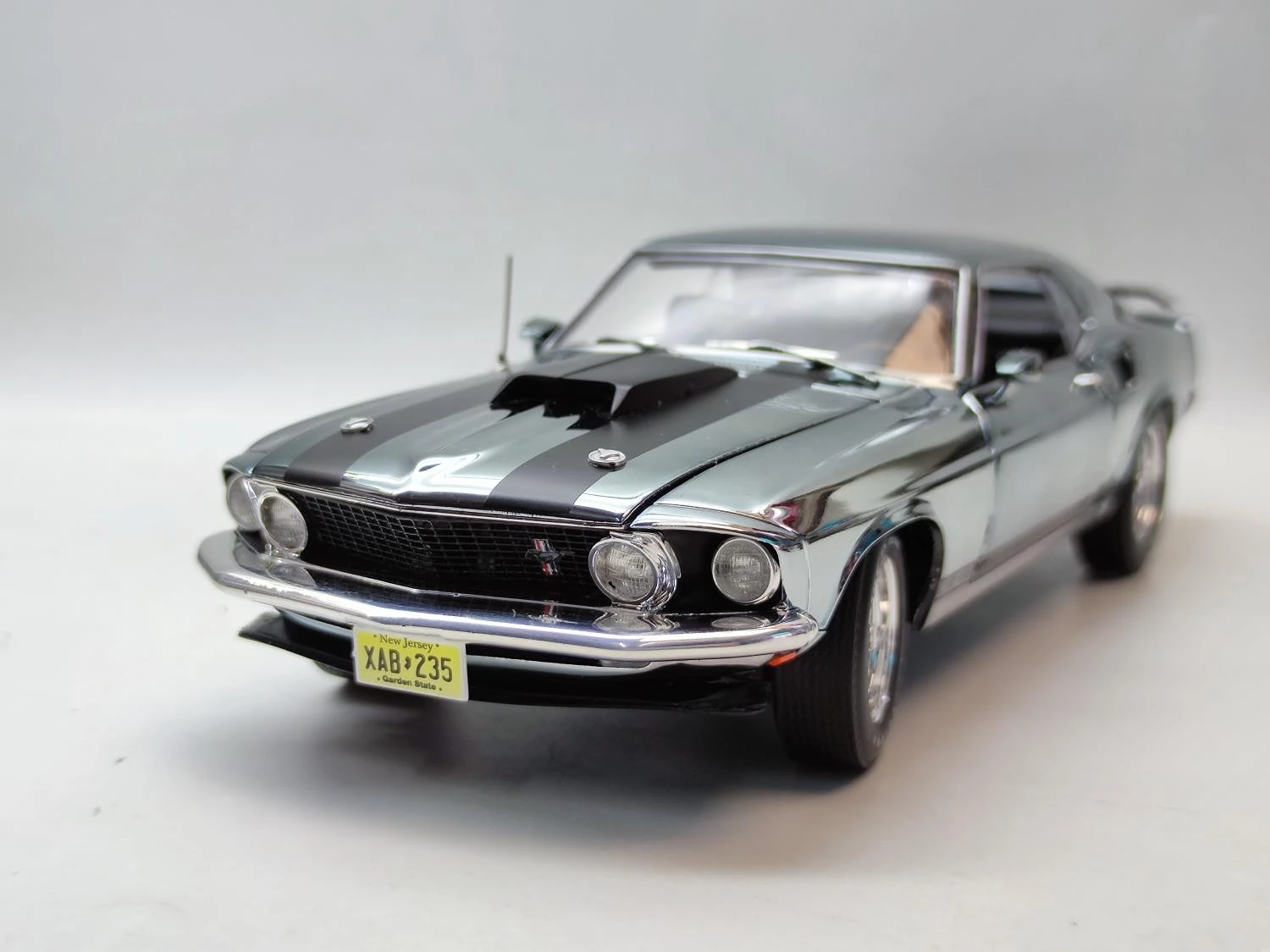 

GreenLight 1:18 1969 Ford Mustang BOSS 429 John Wick Alloy Fully Open Limited Simulation Resin Alloy Static Car Model Toy Gift