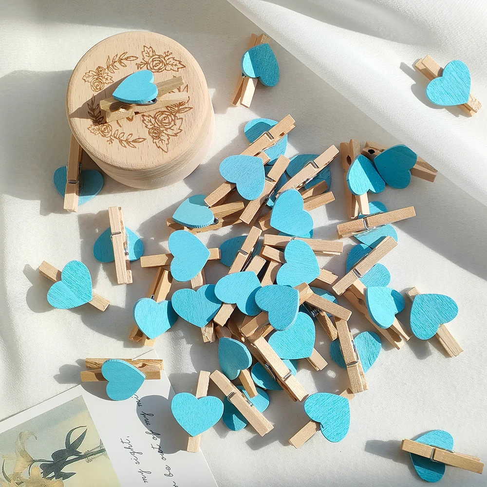 

Деревянные прищепки сердечки