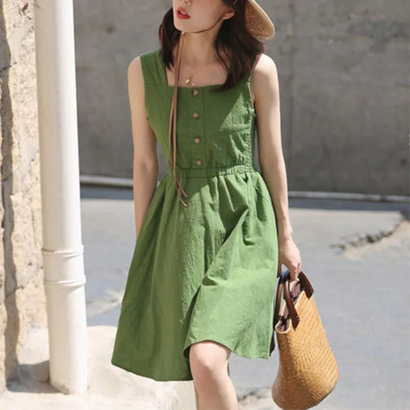 

Dress women's slim temperament in summer 2023, ladies' skirts, short skirts with suspenders.