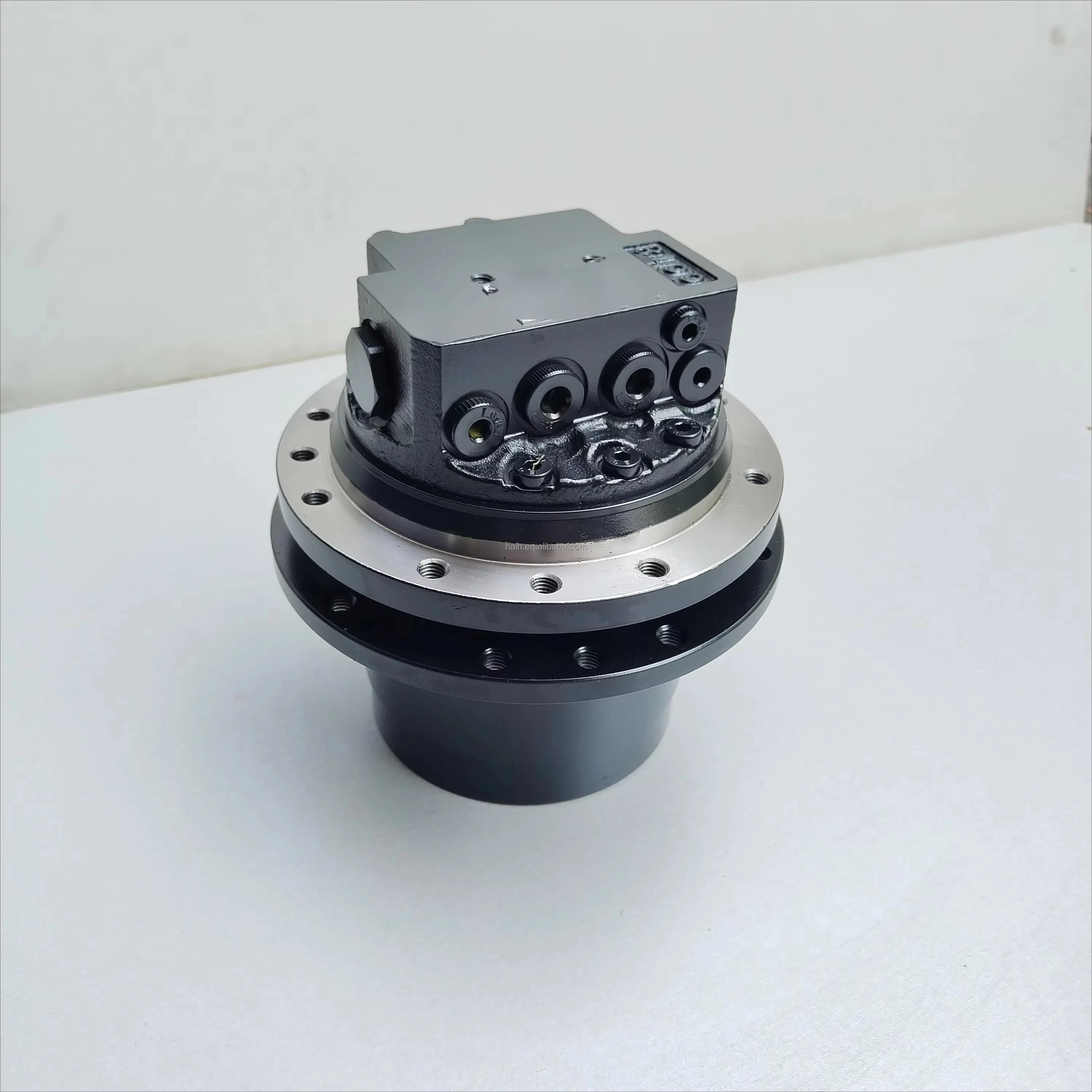 Фото Гидромотор хода в сборе MAG-16V-140-2 для мини-экскаваторов Yanmar Vio20-2, Vio15-2 №1