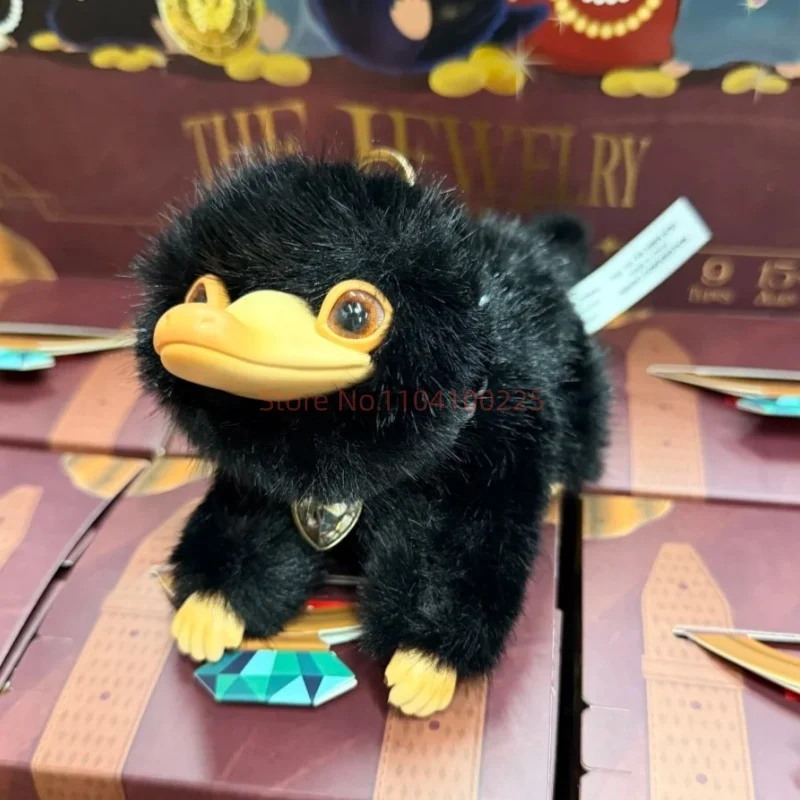 Фото Оригинальные плюшевые фигурки-подвески Niffler из серии «Музей украшений» в виниловых коробках-сюрпризах, коллекционные украшения для сумок, игрушки, подарки №4