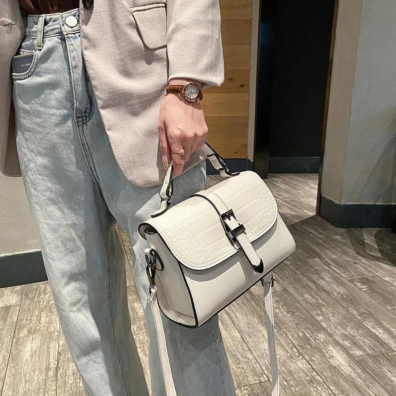 

Women Bag 2022 Autumn Winter New Female Shoulder Messenger Bag Women's Large-capacity Handbag Fashion Buckle Shoulder Bags