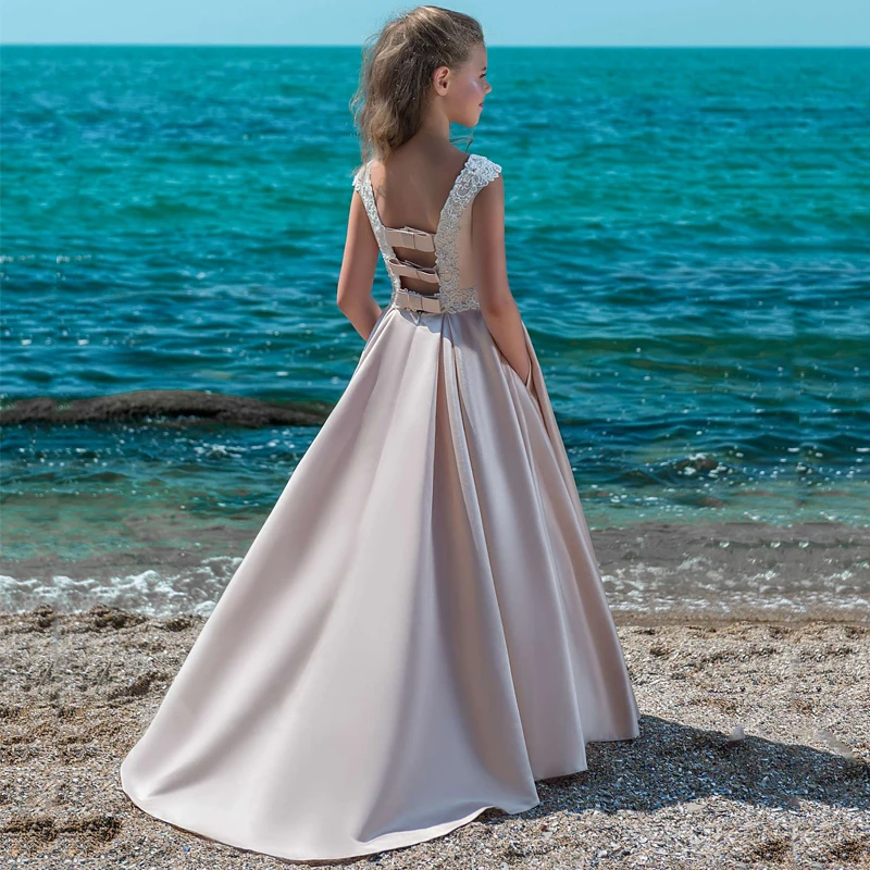 

Elegant Satin Dress For Girl Princess Beading Lace Flower Girls Dresses Backless Custom Made Vestido First Communion Gown