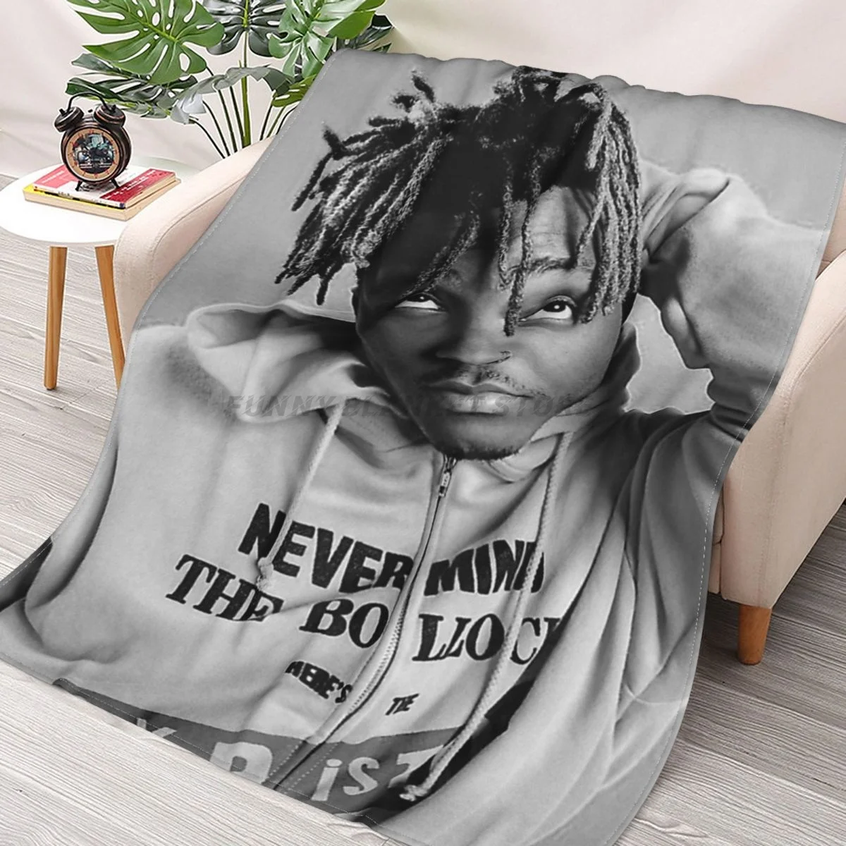 

Juice Black White Poster Throws Blankets Collage Flannel Ultra-Soft Warm picnic blanket bedspread on the bed