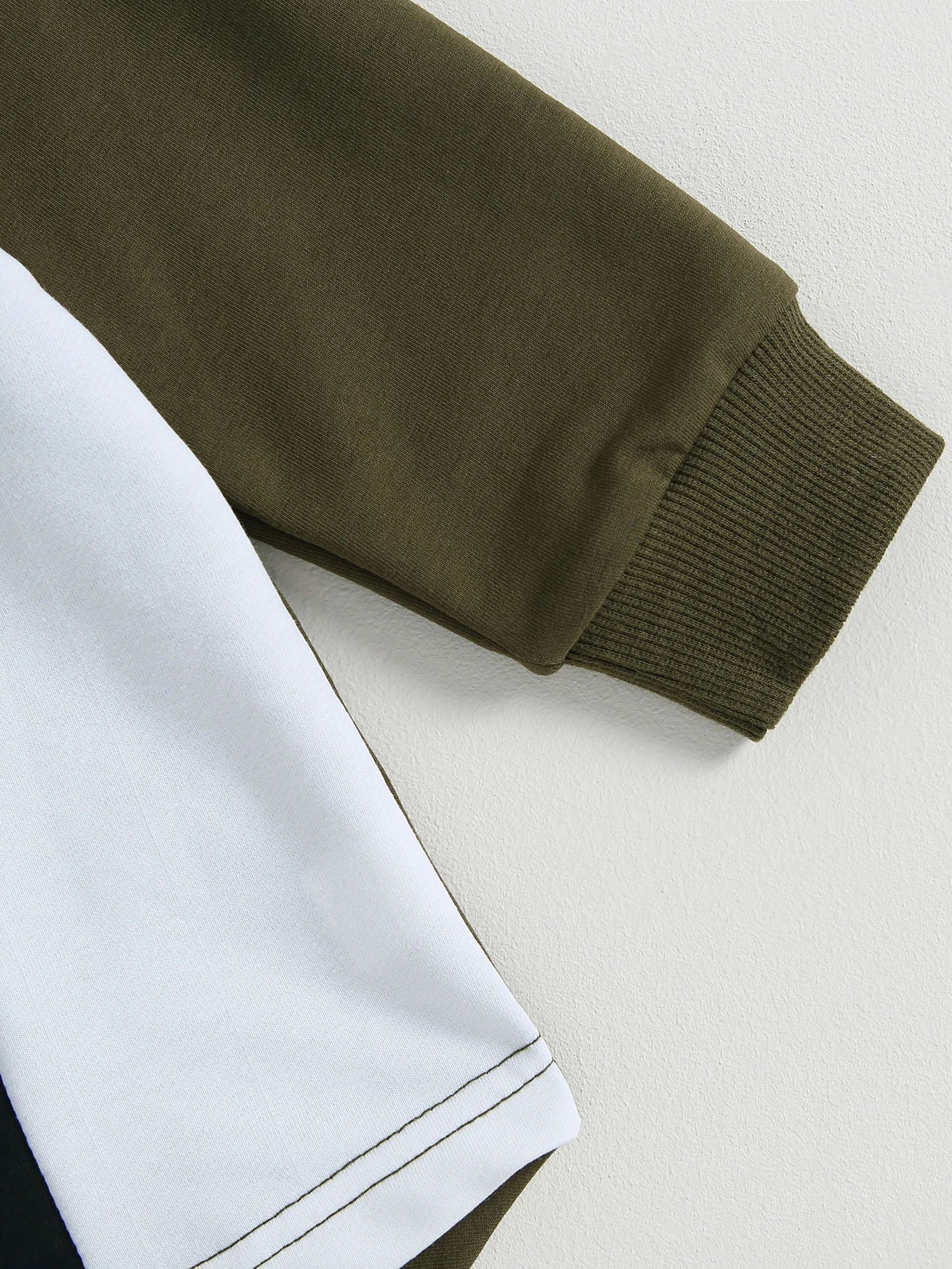 

Ynibbim Baby Boys 2 Piece Outfits Contrast Color Long Sleeve Sweatshirt and Elastic Pants Tracksuit for Toddler (B - Light