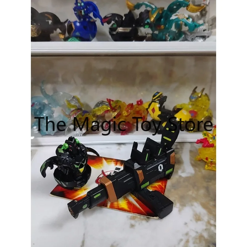 Фото Оригинальный набор коллекционных фигурок Sega Bakugan Darkus Wolf Warrior. №1