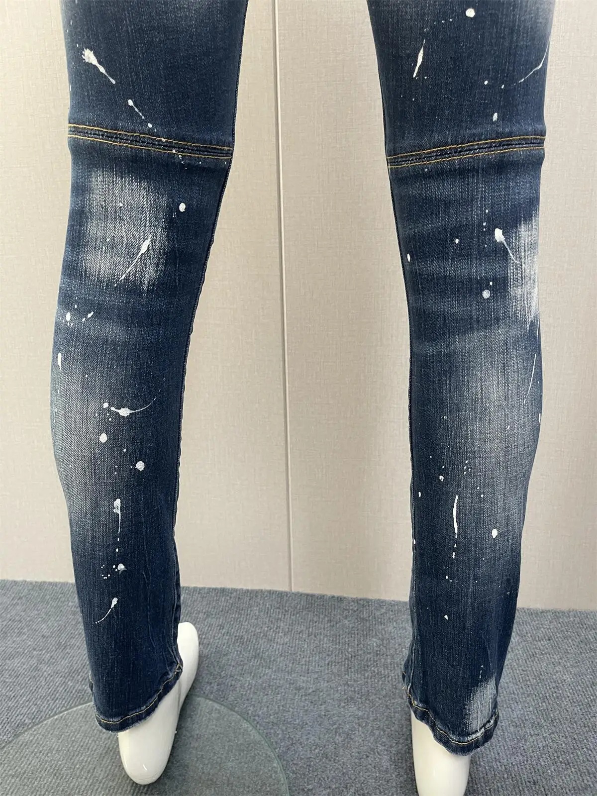 Spring/Summer 2023 New  Jeans Fashion Men Wash Worn Hole Patch Baby blue Gradual Change Small Foot Blue