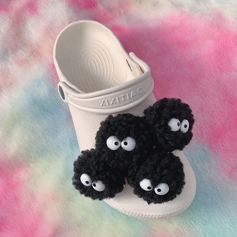 Single Sale 1pcs Shoe Charms Lovely wool ball Garden Shoe Accessories Buckle Decorations Fit Croc Wristband JIBZ Kids X-mas M3
