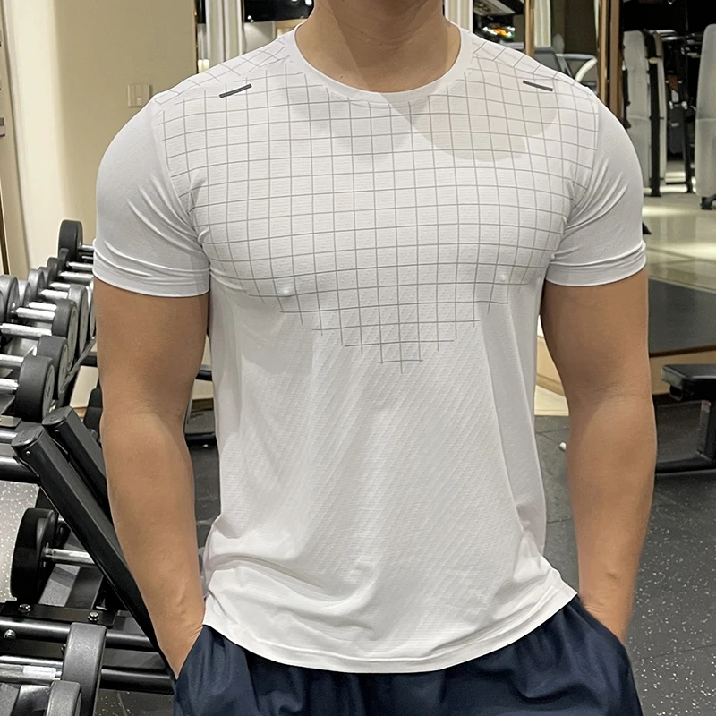 Quick-dry Men Running Sports Shirts Fitness Compression Gym Polyester Sports T-shirt Black Workout Training Muscle Fit Clothing