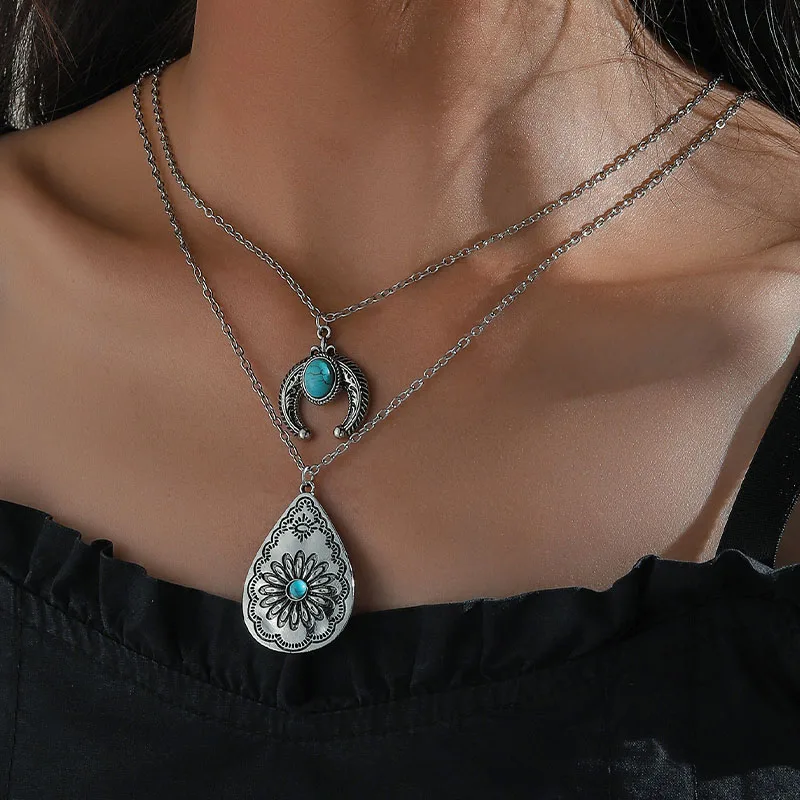

Crescent Turquoise Double Layer Necklace for Women Vintage Simple Water Drop Carving Daisy Female Pendant Jewelry Gift Wholesale
