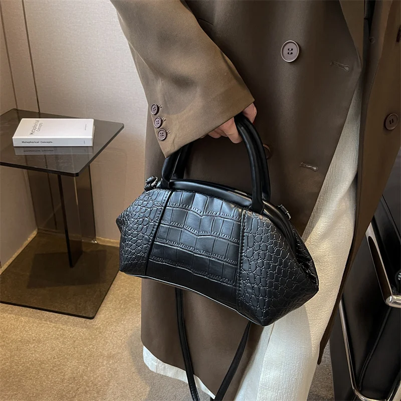 

Женская сумка с крокодиловым узором, вместительная дизайнерская сумка через плечо с магнитной застежкой, 2023