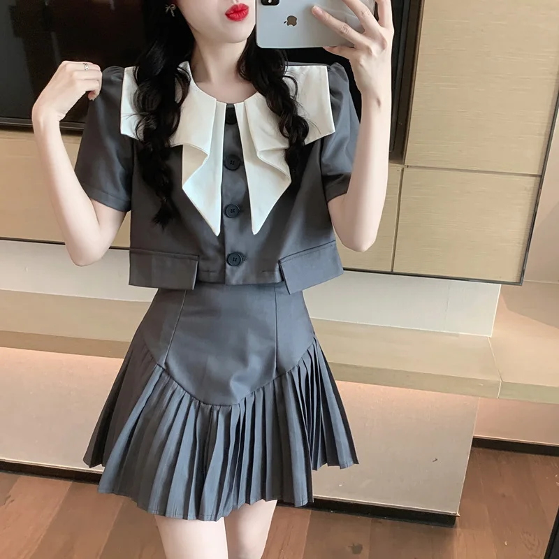 

Doll brought temperament will firm offers Korean fashion to reduce age suit coat pleated skirt of tall waist two suits female