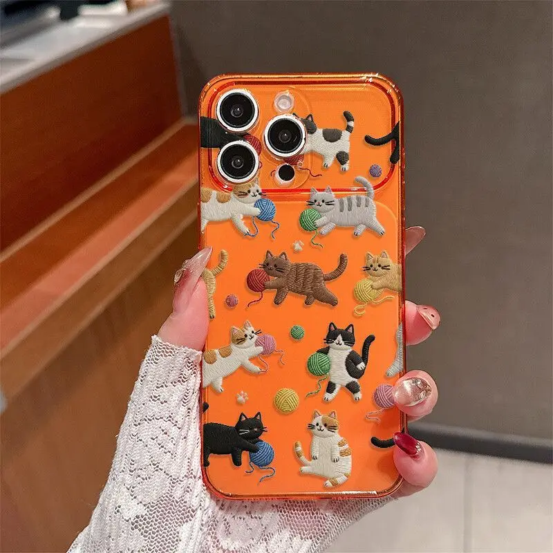 Прозрачный ультратонкий чехол для iPhone 17 16 15 14 13 Pro Max с милым вышитым узором в виде кошки и шарика, матовый, в стиле Y2K (art.: 3920da9f536dc) - 3920da9f536dc
