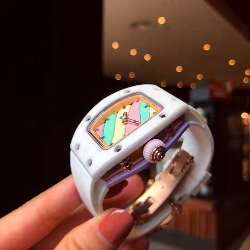 Рисунок 5 - Часы женские керамические с квадратным