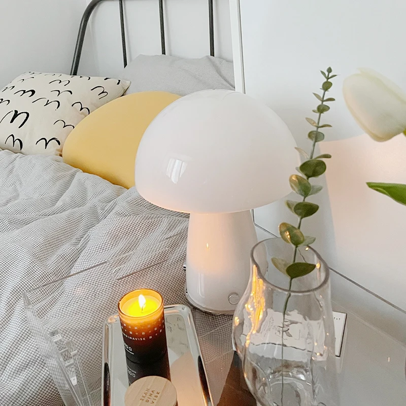 Современная светодиодная настольная лампа в виде гриба для спальни отеля