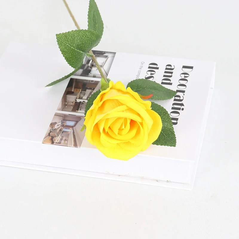 

Искусственные розы из бархата, 1 штуки