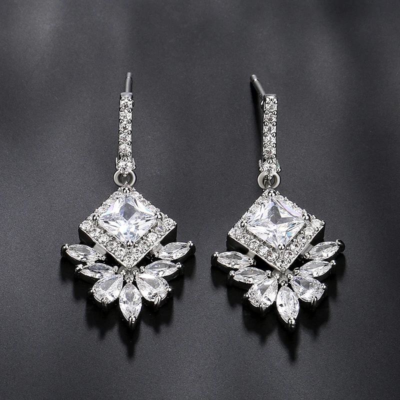 

New Fashion Square Zirconia Dangle Earrings for Women Exquisite Geometry Crystal Earring Silver Color Bridal Wedding Jewelry