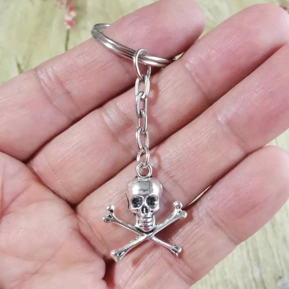 

New Fashion Skull and Crossbones Keychain Keyring Charms Pendant Women Men Gift Bag Car Key Chains Ring Punk Goth Jewelry