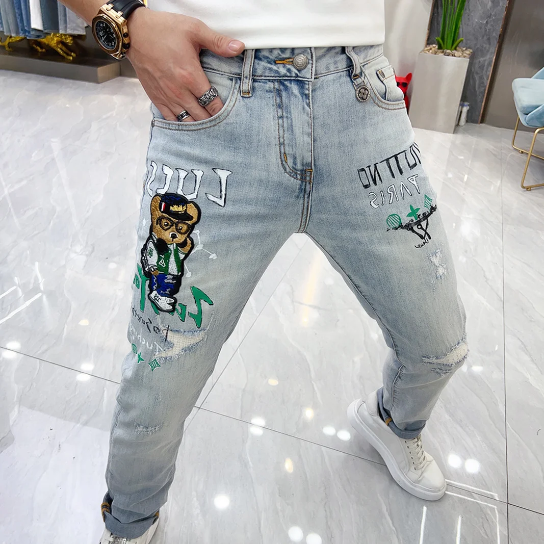 

Cartoon Alphabet Pattern Embroidery Jean Men Little Feet Trend Heavy Industry Korean Slim Brand Pant Vaqueros Hombre 2023