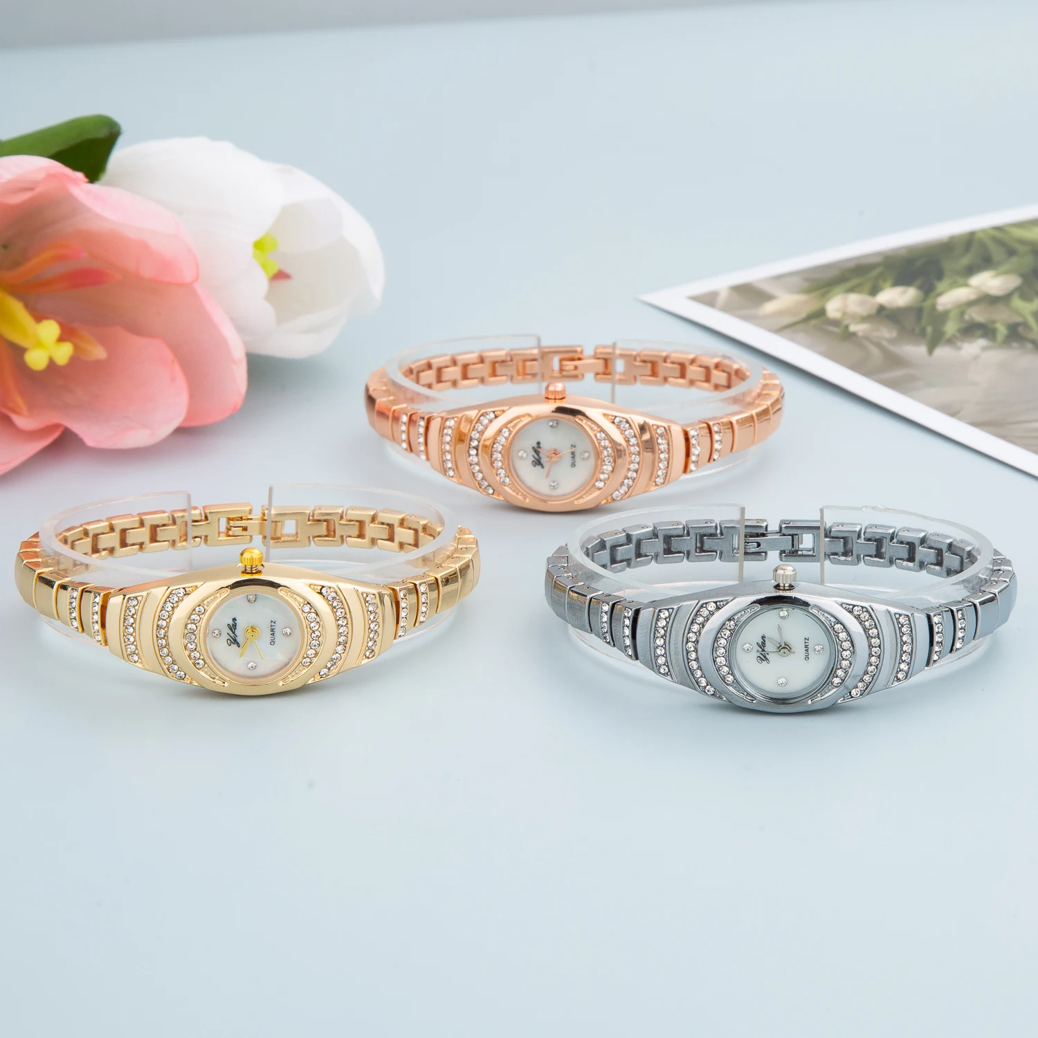 Women Bracelet Watch Golden Small Dial Quartz leisure Watch Popular Wristwatch Hour female ladies elegant watches Free Shiping