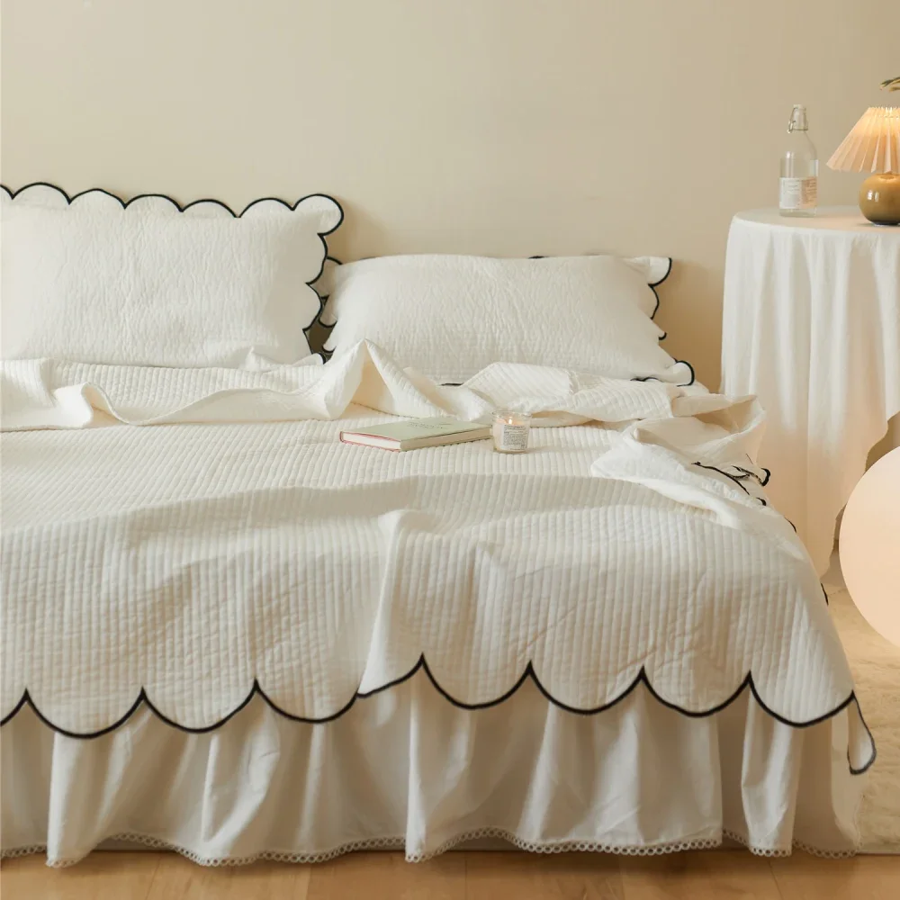 

Double-Sided Pure Cotton Side Bed Cover White Polka Dot Fairy Quilted Thick Bed Sheet