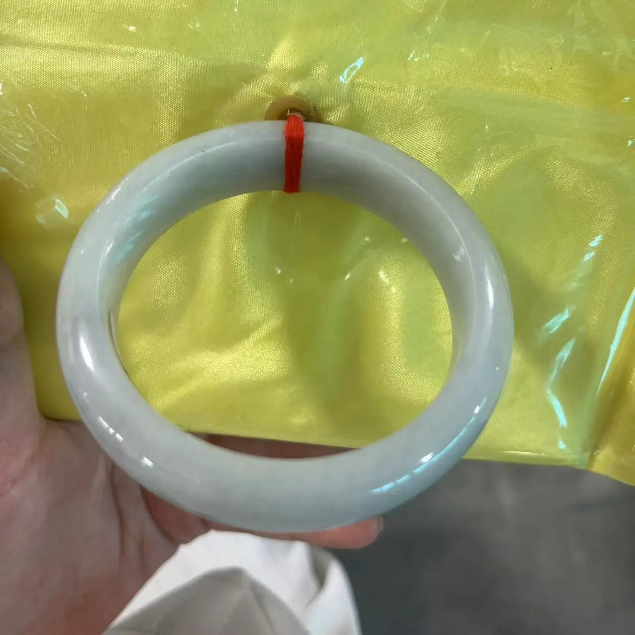 Натуральный 100% натуральный зеленый нефритовый браслет из нефрита плоский