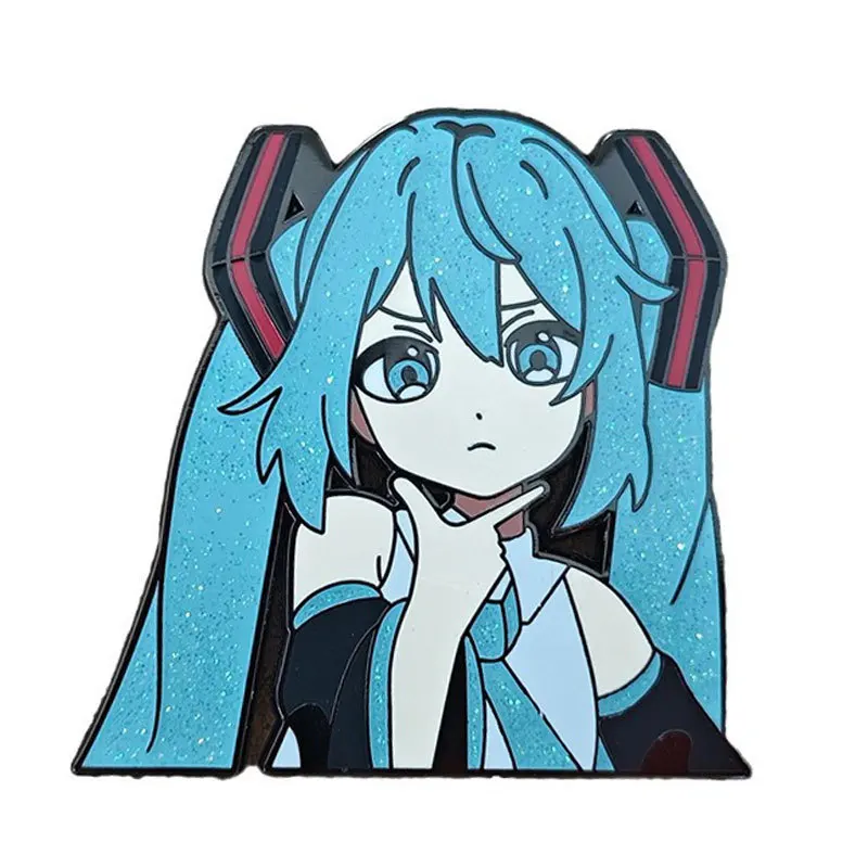 Металлическая брошь аниме