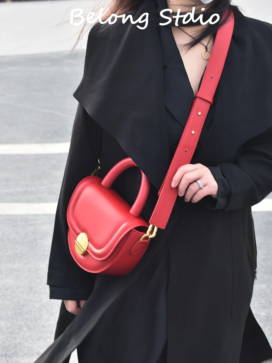 Женская сумка через плечо в стиле ретро