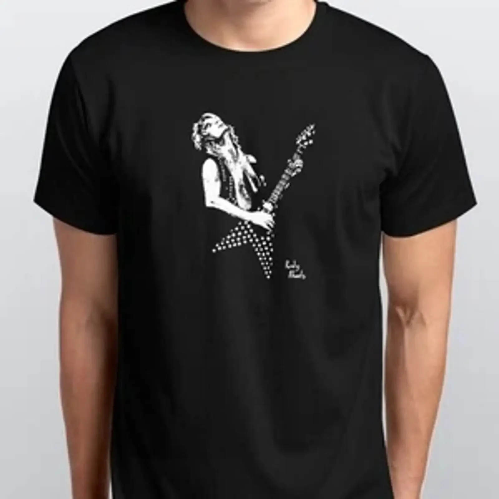 Фото Футболка в стиле Рэнди Роудса (память о гитаристе), размеры S, M, L, XL, XXL, 3-4 цвета, черная, винтажная, с эффектом потертости, мягкая, эластичная, повседневная, для ежедневной носки №1