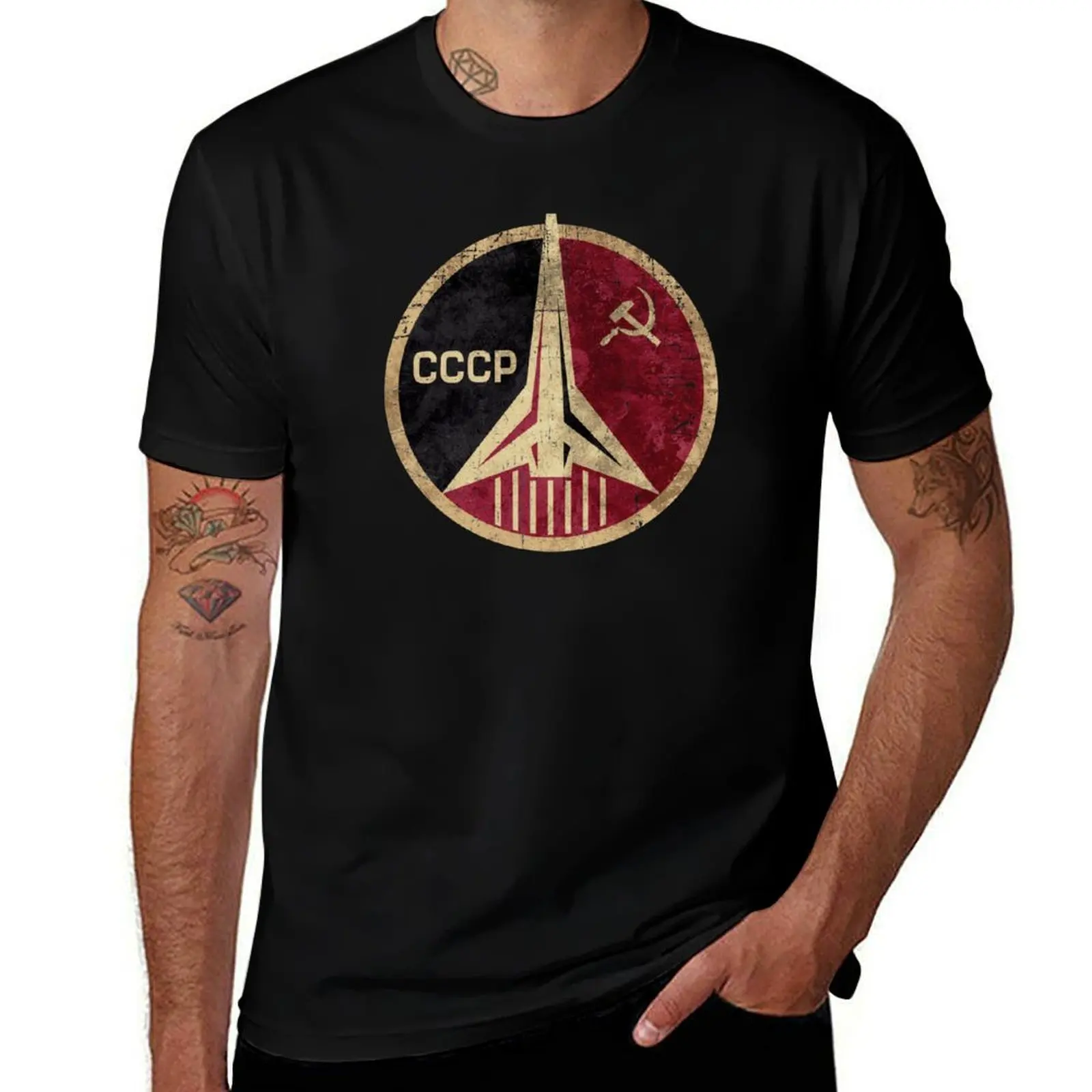 Фото Футболка CCCP Spacecraft Shield V01, простая праздничная футболка №1