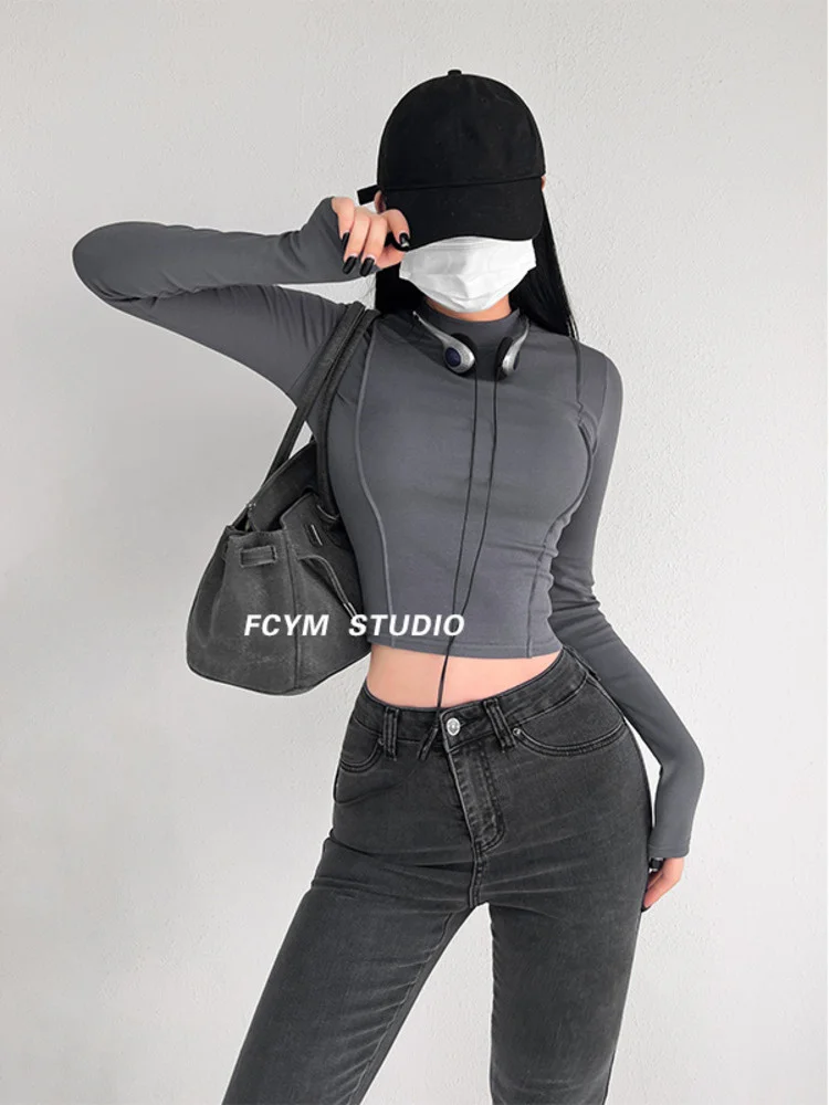 

Женская облегающая футболка с воротником-стойкой, коротким рукавом и высокой талией