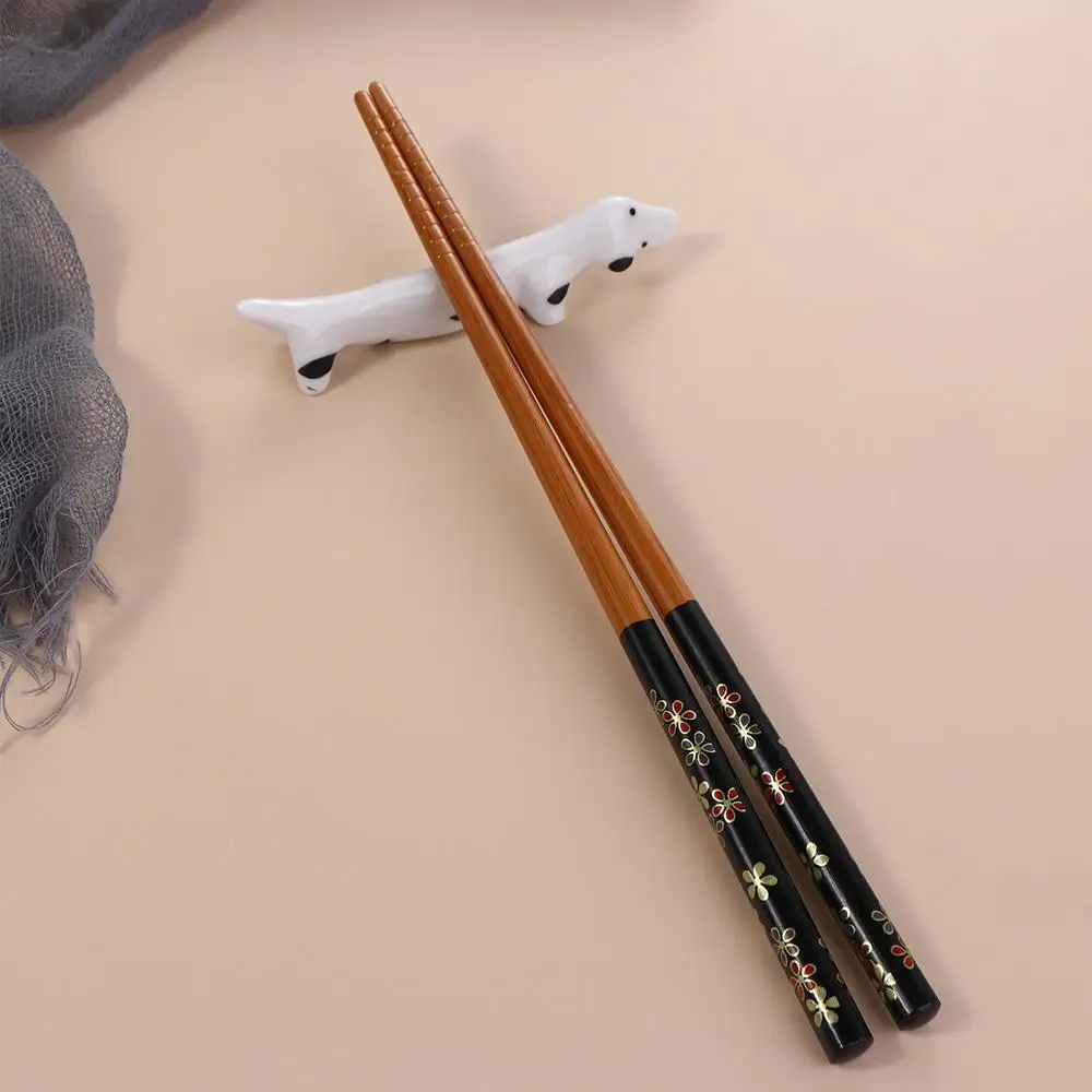 1Pcs Cute Puppy Shaped Ceramic Tableware Rack Restaurant Accessories Stand Holder Dining Table Decoration
