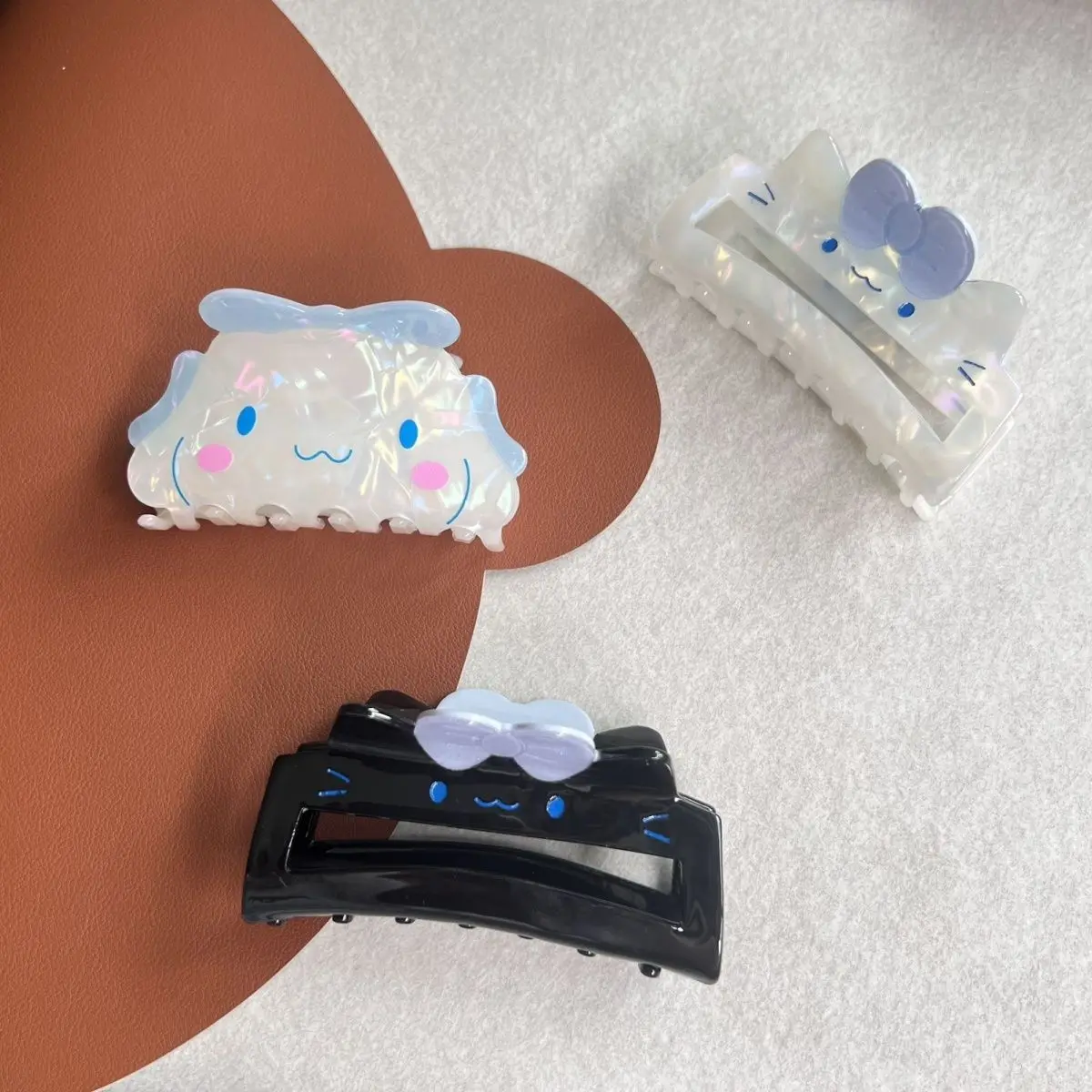 

Kawaii Sanrio Hair Grip Cinnamoroll Cute Cartoon Anime Acrylic Hair Accessories Acrylic Shark Clip Headpiece Toys for Girls Gift