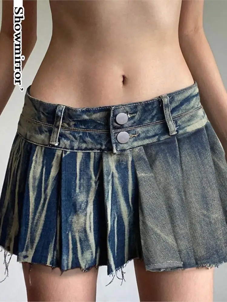 

Женская джинсовая мини-юбка с заниженной талией и двумя пуговицами