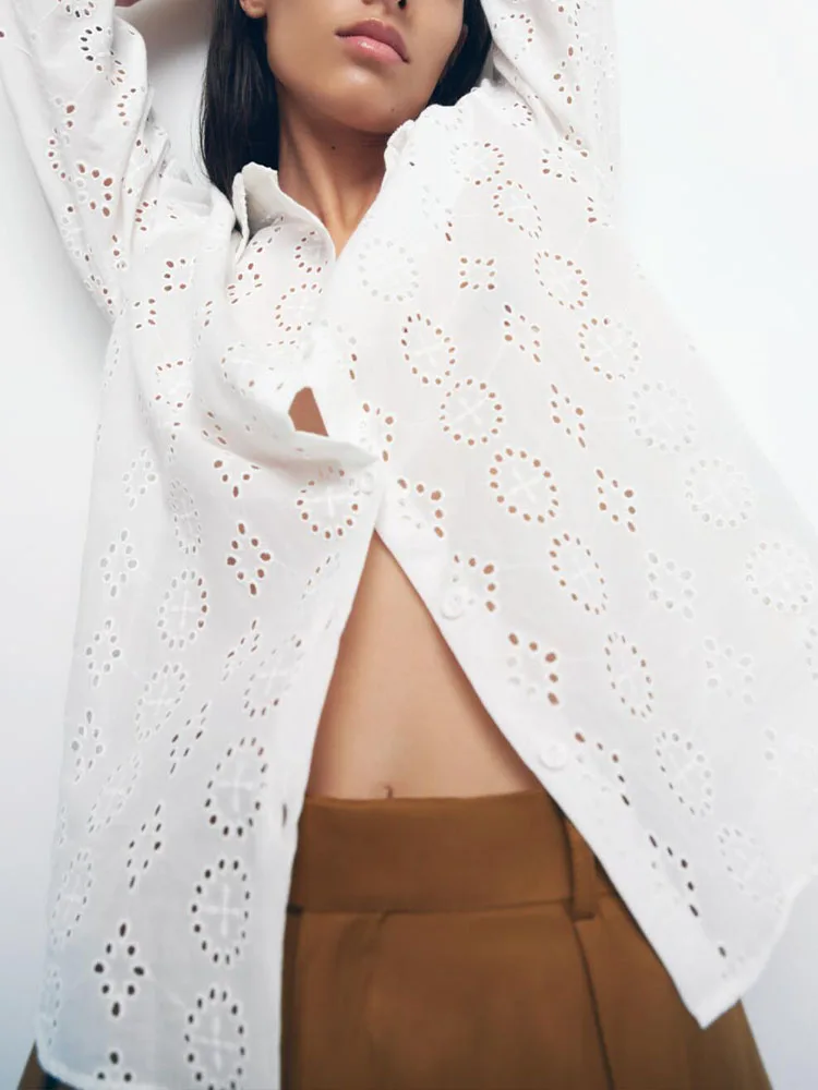 

2022 spring new women's clothing literary simple temperament all-match lapel hollow embroidery texture loose casual shirt