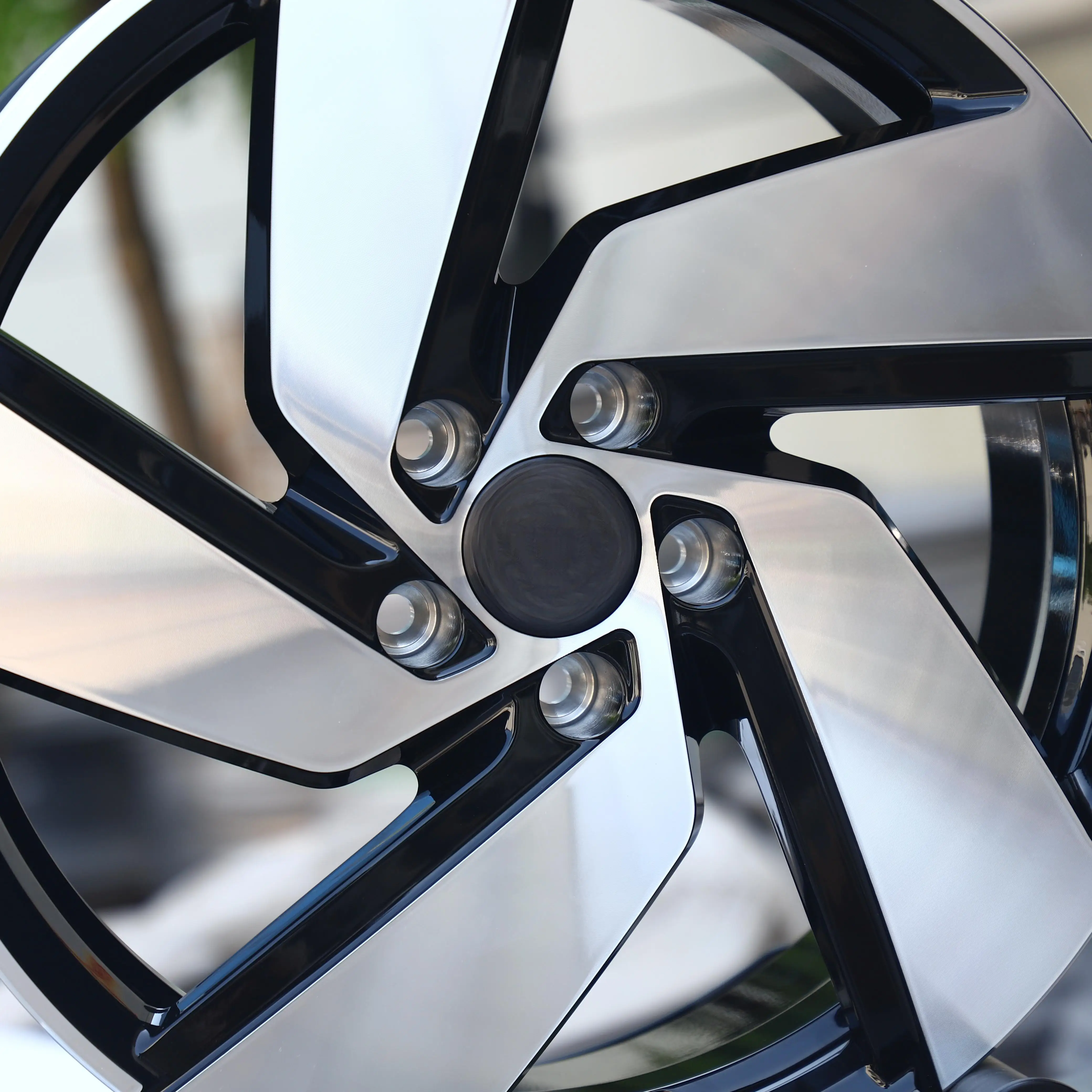 Фото Для Audi RS3 RS4 RS5 Q3 R8 Q5 Q7 RS A4 B85 C7 C8, подвесной стиль, 5x112 5x120, глянцевый черный с механической обработкой поверхности, кованые легкосплавные диски. №4