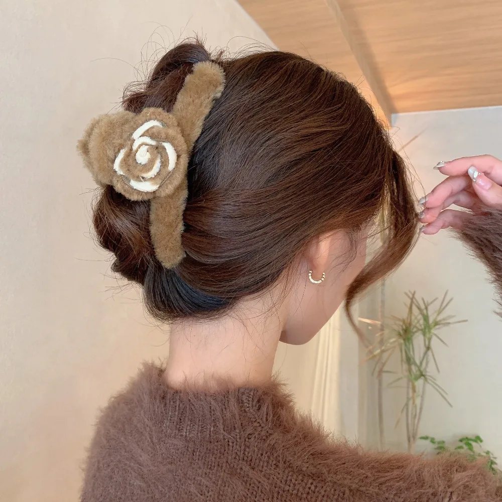 

Милые элегантные заколки для волос в виде цветов