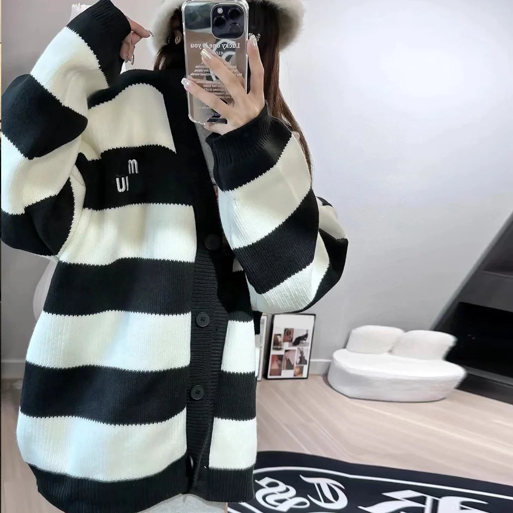

Women Sweater Coat V-neck Stripe Contrast Embroidered Chest Sweater Outerwear Cardigan Women's Fashion Versatile Tops Clothing
