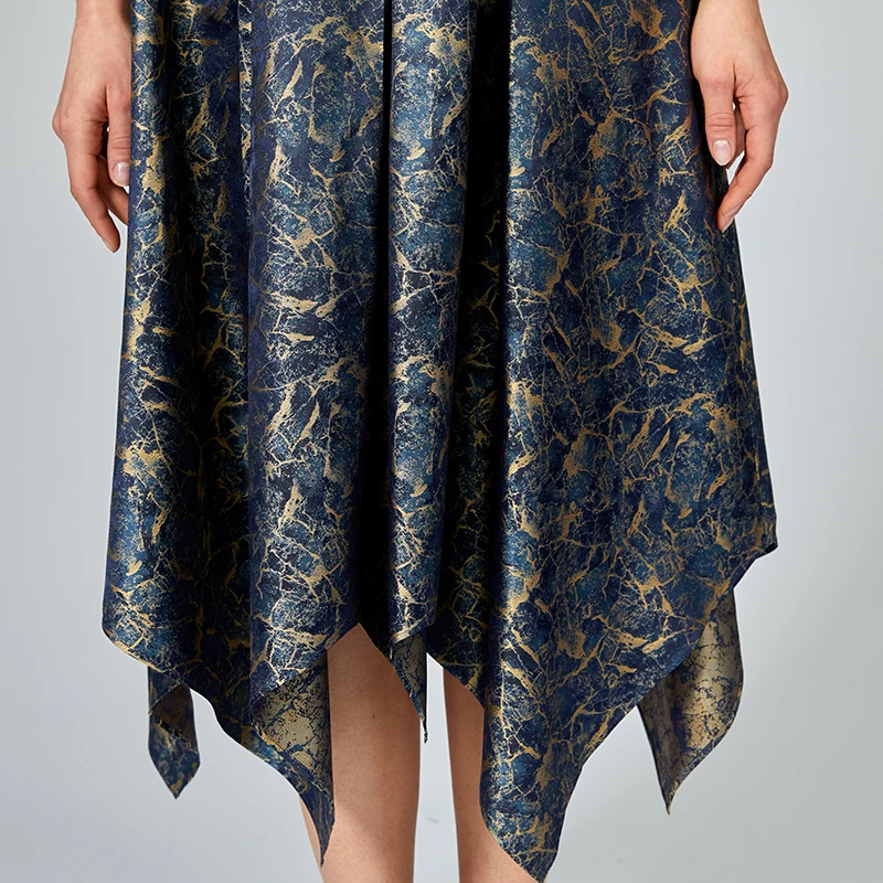 Женские платья из жаккарда с V-образным вырезом 24 м/м