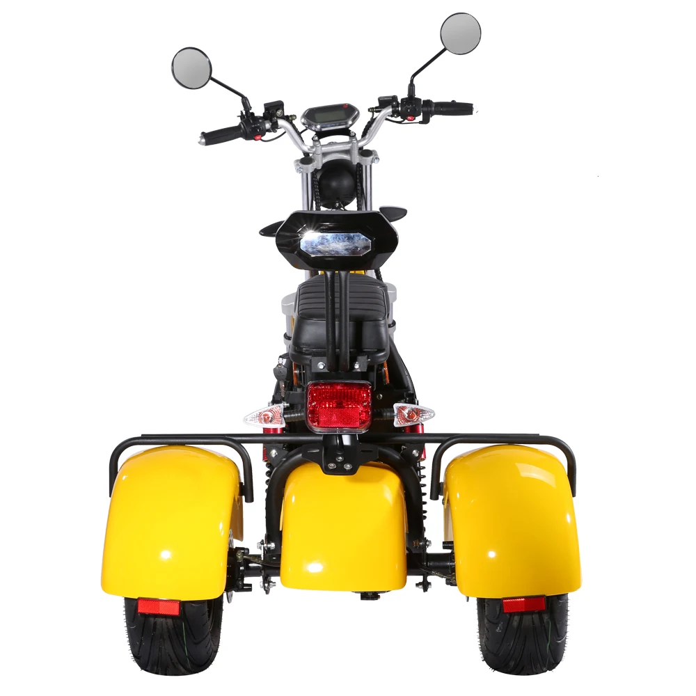 Желтый электрический мотоцикл полноразмерный цветной трехколесный скутер на
