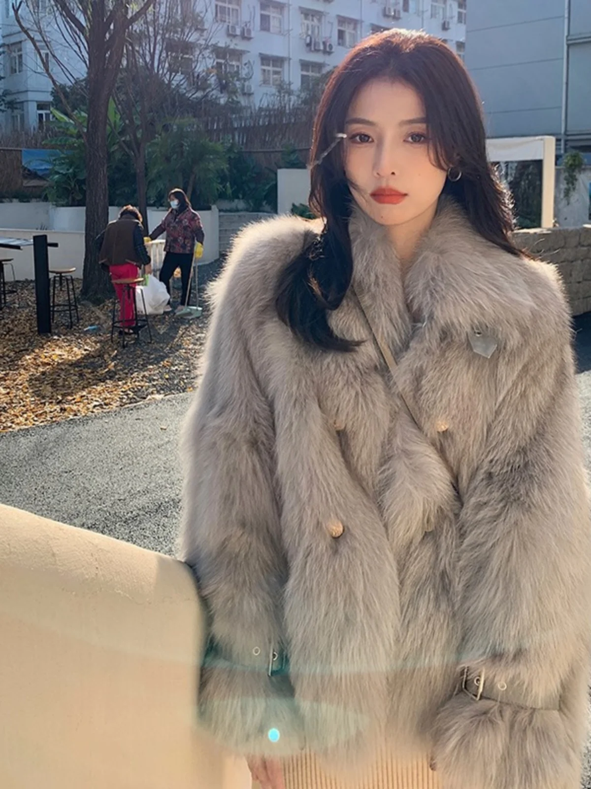 Верхняя одежда из лисьего меха для женщин 2024 зимняя новая мода популярное