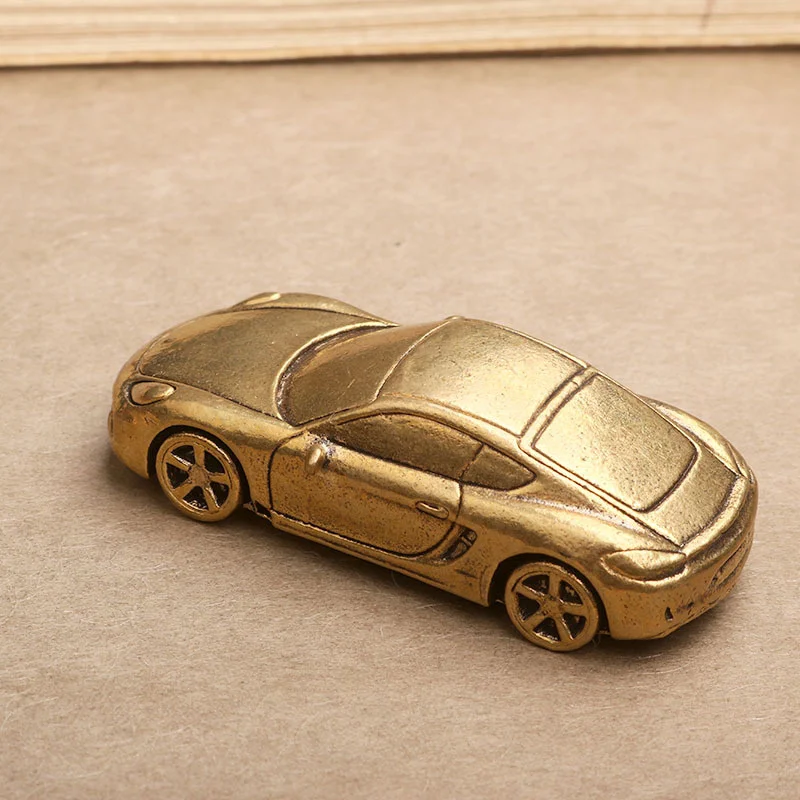 

Латунная модель спортивного автомобиля