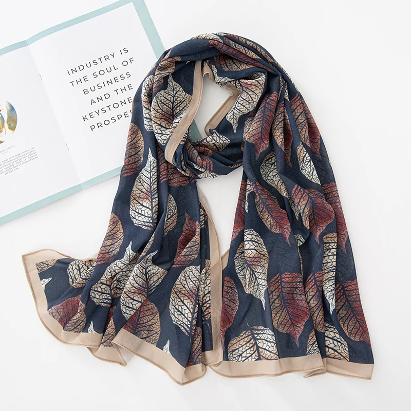 Женский шифоновый шарф с винтажным градиентным принтом в виде листьев