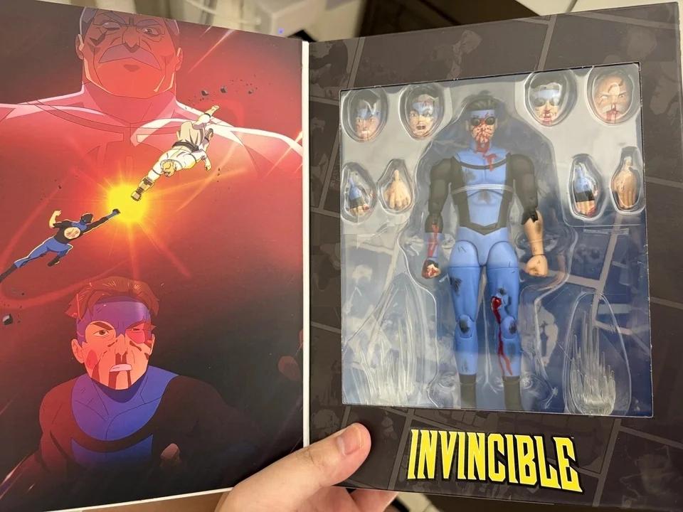 Фото Коллекционная подвижная фигурка Jada Invincible Mark Battle Damaged Sdcc Limited Edition для взрослых коллекционеров №2