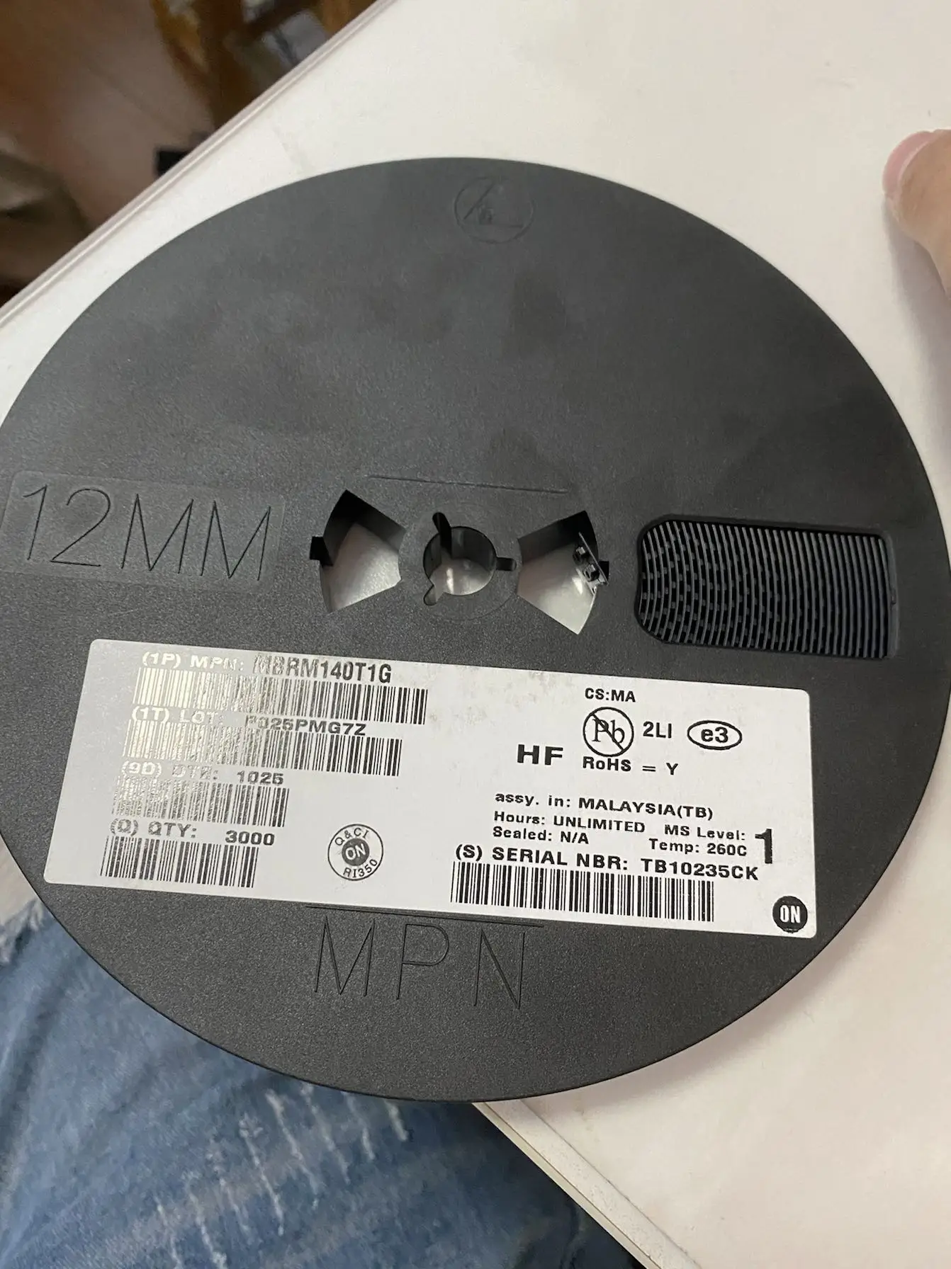 

20pcs original new MBRM140T1G screen printing BCJ Powermite 40V/1A Schottky diode