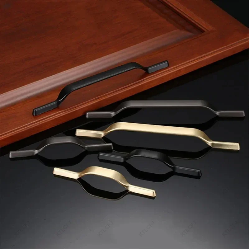 Роскошная и Персонализированная изогнутая дверная ручка для шкафа современная